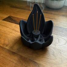 The Creative Lotus-Shaped Aroma Diffuser Is A Home Fragrance Decoration That Helps Regulate Emotions, Purify The Air, And Aid In Sleep, Meditation, And Relaxation. It's An Essential Fragrance Tool For Yoga And Meditation Enthusiasts. - one-size - View 8