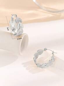 1 Pair Gold And Silver Leaf Decorated Hoop Earrings Suitable For Women's Daily Wear - Silver - View 2