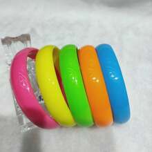 Juego de 5 pulseras redondas de 0.5cm de color fluorescente caramelo - Juego de 5 piezas 1.8 cm - Ver 7