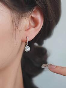 1 Pair Luxury Minimalist Square Earrings With Cubic Zirconia Studs, Fashionable And Unique, Suitable For Women's Daily Wear - Silver - View 2