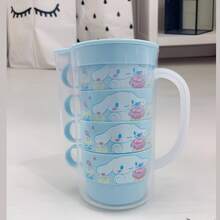 SANRIO 5件組水壺套組，包含1個冷水壺與4個可堆疊手柄杯，輕量塑料材質，防塵蓋保持飲品清潔，可堆疊設計節省收納空間，適用於居家廚房、辦公室與戶外野餐 - 彩色 - 查看 13