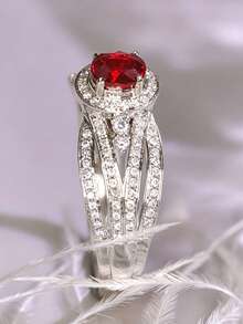 Vanel 1 pieza Anillo de lujo estilo vintage con 4 capas entrelazadas y retorcidas, piedra principal roja, adecuado para fiesta de noche, boda, reunión anual, llamativo y de alta gama bajo la iluminación - Plateado - Ver 2