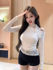 美式極簡性感甜美辣妹蕾絲不對稱單肩長袖T恤女款 春秋內搭修身上衣 白色 - 白色 - 查看 1