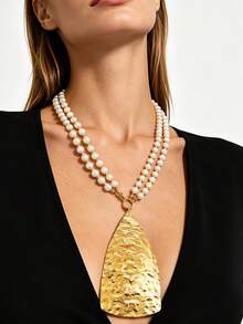1pc Women's Vintage European & American Style Double Layer Cream Faux Pearl Y-Shaped Long Necklace, Gold Handmade Hammered Textured Large Water Drop Pendant Collarbone Necklace, Suitable For Party, Banquet, Vacation Party - Golden Yellow+White - View 3