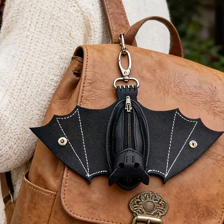 1pc Creative Gothic Bat Zipper Pouch, Bat Wallet Keychain, Mini Wallet Pendant, Halloween Bat Keychain Accessory