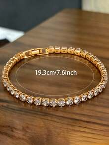 Conjunto de Pulseiras Femininas de Luxo 1/3 com Coração Cravejado Banhado a Ouro 18K em Aço Inoxidável, com Pulseira de Corrente Cubana Decorada com Contas de Vidro em Formato de Coração de Liga, Conjunto de Joias Femininas da Moda, Conjunto de Joias Femininas, Adequado para Uso Diário, Verão, Férias, Também um Ótimo Presente para Mulheres - Dourado - Visão 6