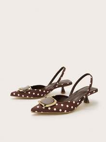 Sepatu hak tinggi wanita model terbaru 2025 dengan gesper logam, ujung runcing elegan. - Coklat - View 3