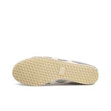 Onitsuka Tiger Women Casual Athletic Shoes - 銀色 - 查看 4
