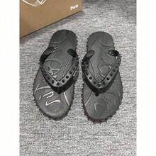 CL Explosion Red Rivet Sole Non-Slip Flat Heel Clip Foot Beach Sandals Outdoor Couples - 黑色 - 查看 2