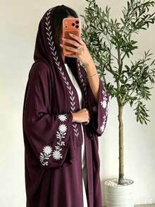 Abaya Depan Terbuka Bordir dengan Hijab Senada, Mantel Panjang Lengan Kelelawar yang Sopan, Bordir Bunga Elegan, Potongan Longgar, Pakaian Sehari-hari Wanita Muslim - MultiWarna - View 1
