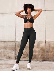 VOYJOY Womens Scrunch Workout Leggings Compression Butt Lifting Mid High Waist 26 Inches Seamless V Back Yoga Pants - 黑色 - 查看 8