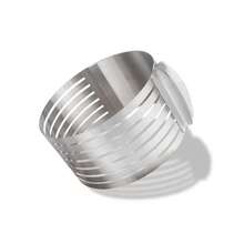 Aro ajustable para cortar tortas / Cortador circular de pasteles ajustable / Nivelador de bizcocho ajustable / Molde circular para cortar capas de torta / Herramienta de repostería ajustable / Aro de acero inoxidable para tortas / Cortador de capas ajustable / Aro ajustable para repostería - 20 cm x 8 cm - Ver 4