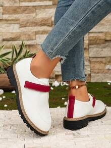 1 Pair Vintage Colorblock Hook & Loop Loafers For Women, Spring/Autumn New Round Toe Versatile Casual Commute Leather Shoes - White - View 4