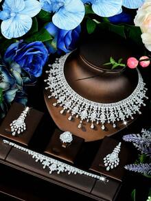1 Set Elegante Floral de Zirconia Pesada de 4 Piezas, Accesorios de Vestido para Negocios, Gala Nocturna, Alfombra Roja, Pasarela y Ceremonia de Premiación - Plateado - Ver 1