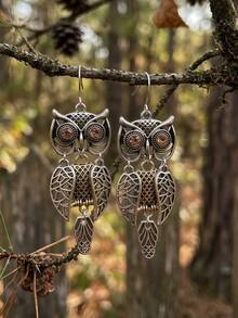 1 Pair Dual-Tone Vintage Hollow Owl Dangle Earrings, Decorated With Antique Silver & Gold Hollow Wings Pendant, Paired With Champagne Crystal Eyes, Suitable For Witchy Bohemian Style Jewelry, Perfect As Gifts For Women During Halloween, Thanksgiving, Christmas - Antique Silver - View 3