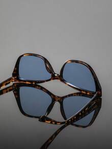 1 Pair Men's Classic Retro Cat Eye Fashion Sunglasses, Premium Stylish Casual Versatile UV400 Sunglasses For Men, Suitable For Daily Commute, Business, Travel And Outdoor Activities - Red Bean Floral Blue Pattern - View 6