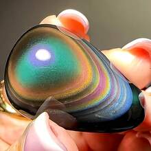 1pc Natural Rainbow Obsidian Crystal Palm Stone, Irregular Shape, Shimmering With Rainbow Hues. Home, Office, Or Aquarium Deco, Crystal Gift. - Colorful Gemstone Palm Stone - View 9