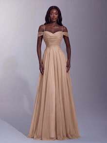 Elegant Cold Shoulder Spaghetti Strap Evening Gown With Ruched Bodice, Flowing A-Line Satin Skirt, Slimming Fit, Suitable For Photography And Formal Evening Events - Champagne - View 1