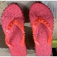 نصف طلاء أظافر أحمر