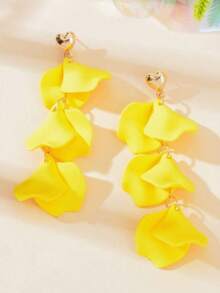 1 Pair European And American Style Pleated Acrylic Petal Long Tassel Ear Clips, Exaggerated Personalized, Elegant And High-End Earrings - Yellow - View 3