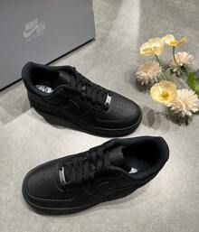 Nike Women Casual Athletic Shoes - 黑色 - 查看 3
