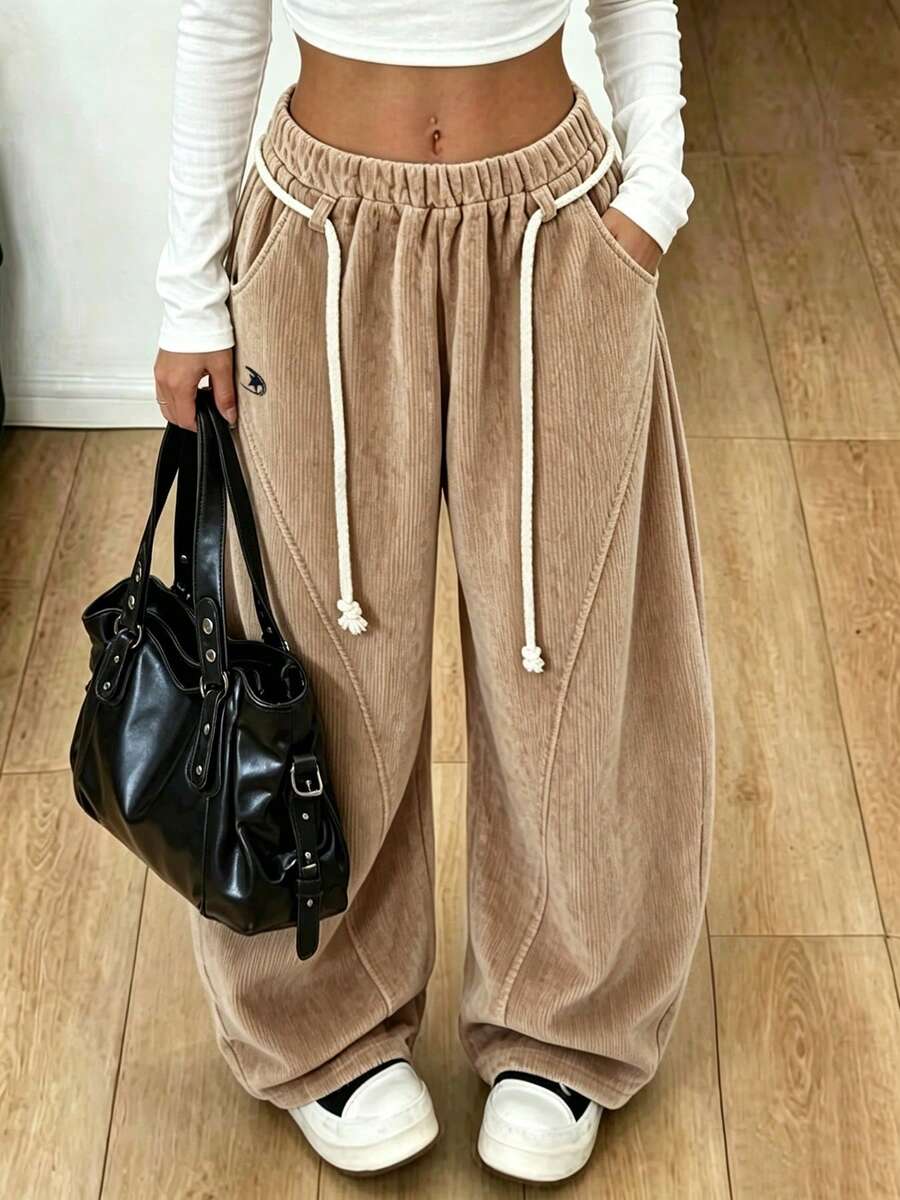 Celana Panjang Wanita Model Colorblock dengan Tali Serut dan Kantong, Longgar, Kasual, Cocok untuk Perjalanan Sehari-hari, Bahan Korduroi, dan Potongan Kaki Melengkung. - Khaki - View 1
