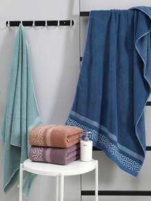 1PC Geometric Pattern Minimalist Bath Towel/4pcs Set Bath Towel Set - Soft & Comfortable Terry Material - Absorbent - Suitable For Bathroom, Home Decor, Gym, Vacation Travel, Holiday Gift, Home Decor Item - Purple - View 8