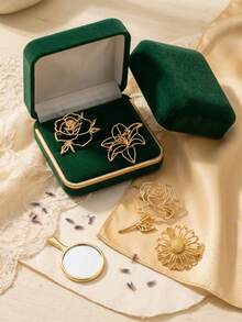 4pcs Elegant Golden Minimalist Hollow Flower Brooches, Line Art Rose Daisy Lily Pins For Backpack, Women Aesthetic Jewelry Accessories, Y2K - Gold - View 3