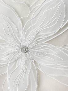 1pc Women White Sheer Organza Flower Applique Patch With Embroidered Edge, 3D Floral Sew On Patch For Dress DIY Decoration - White - View 3