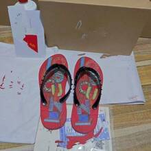 CL Explosion Red Rivet Sole Non-Slip Flat Heel Clip Foot Beach Sandals Outdoor Couples - 紅花 - 查看 2