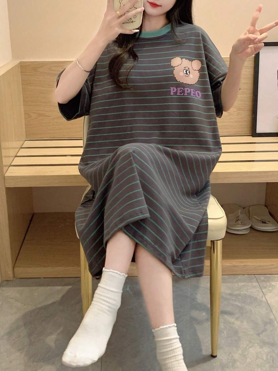 女款可愛休閒熊圖案條紋短袖睡裙,春夏秋居家穿著,可外穿 - 彩色 - 查看 1