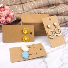 50 piezas Tarjetas de papel kraft para aretes 6*9cm Tarjetas para collares Tarjetas para joyas Tarjetas para aretes Tarjetas para collares y aretes de botón - Negro - Ver 1