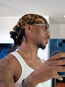 1 Piece Of Men's Leopard Print Satin Square Scarf Multifunctional Headscarf Neck Scarf Hair Accessories For Daily Wear - Black Camel - View 2