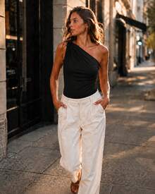 One-Shoulder Bodysuit In Supplex Fabric, Fits Sizes S To L, A Versatile Piece On  For 2026. - 黑色 - 查看 1