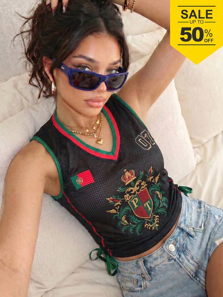 女士休闲V领抽绳修身网眼背心，适合春夏街头风格，世界杯女装夏季黑色款