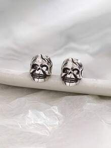 Vintage Punk Skull Ear Clips, No Piercing Required, Antique Silver Gothic Skull Clip Earrings, Unisex Non-Pierced Ear Jewelry, Suitable For Halloween Cosplay, Rock Party And Daily Street Wear, Ideal Holiday Gift - Multicolor - View 8