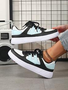 Chaussures de sport décontractées pour femmes, chaussures basses respirantes de couleur polyvalente, chaussures de skateboard, cadeau d'anniversaire, cadeau de vacances, tige confortable légère à lacets bout rond - Lune blanche et noire - Voir 6