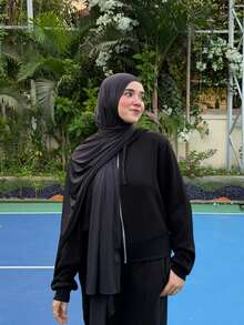 1Pc Solid Color Easy Wear Muslim Hijab For Women, Soft Breathable Modal Fabric, Pre-Sewn Adjustable Elastic Design, Ideal For Daily Wear & Prayer - Black - View 1