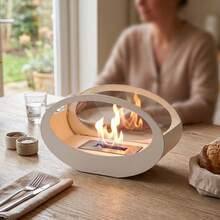 Metallischer Kleinkamin, Tischkamin mit biologischem Ethanol. Das elliptische Glas mit zwei Spalten wurde früher bei Gartenpartys verwendet. - Regulär - Übersicht 5