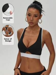 Women's Solid Color Removable Padded Racerback Seamless Sports Bra Fall - Black and White - View 1
