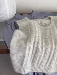 Rompi Rajut Kabel Leher Bulat Off-White untuk Wanita, Tank Top Tanpa Lengan Lembut Berbulu, Rompi Layering Serbaguna Potongan Longgar untuk Musim Semi dan Gugur - Light Grey - View 4