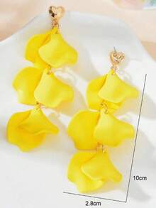1 Pair European And American Style Pleated Acrylic Petal Long Tassel Ear Clips, Exaggerated Personalized, Elegant And High-End Earrings - Yellow - View 4