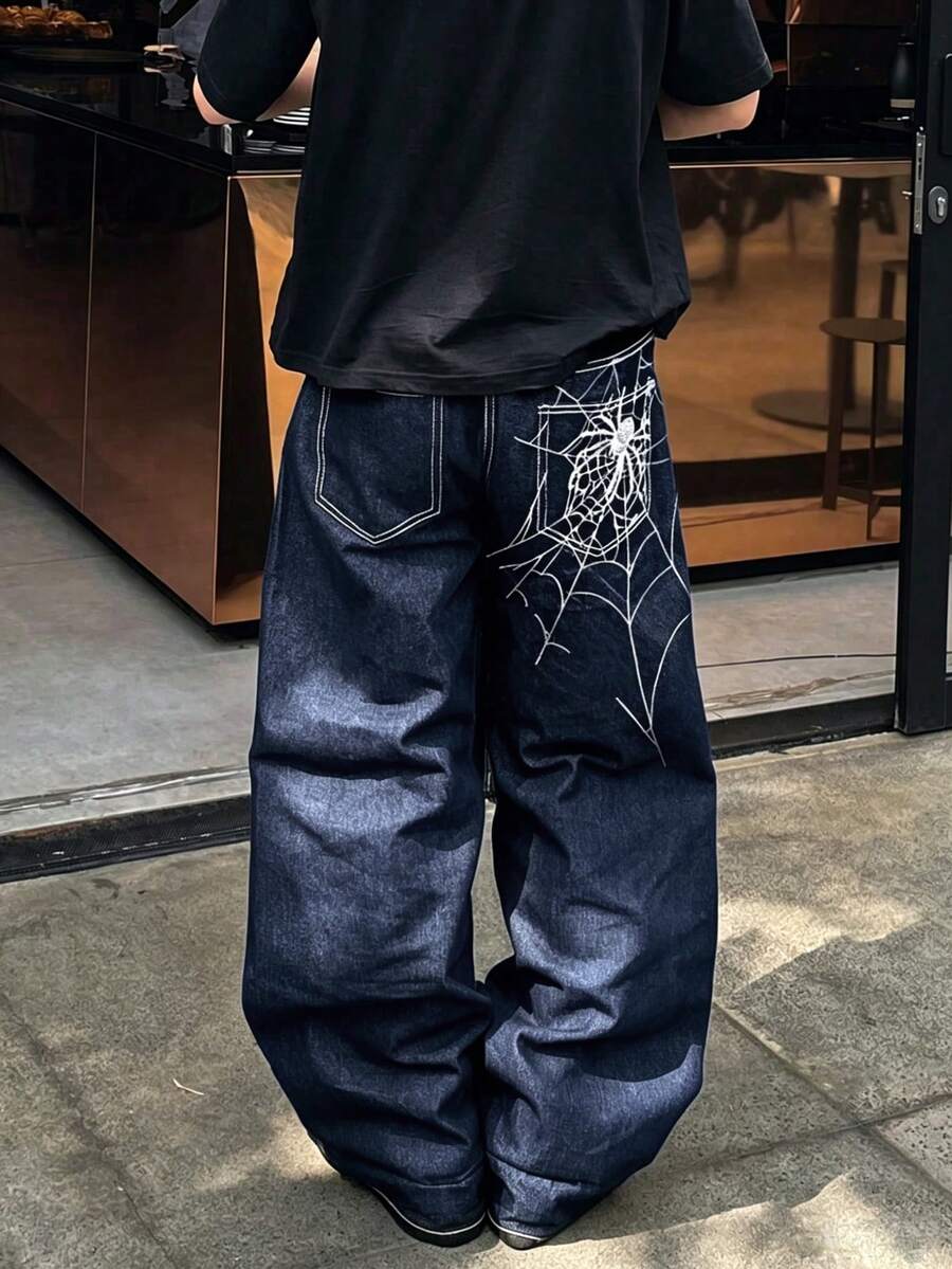 男士時尚街頭嘻哈蜘蛛網刺繡直筒寬鬆大腿牛仔褲,後口袋刺繡假口袋設計 - 深色水洗藍 - 查看 1