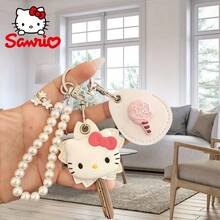 SANRIO Hello Kitty Key Cover & Card Protector dengan Rantai Mutiara. Desain yang imut dan fungsional, ideal untuk penggunaan sehari-hari dan sebagai hadiah menawan untuk penggemar Sanrio. - View 2