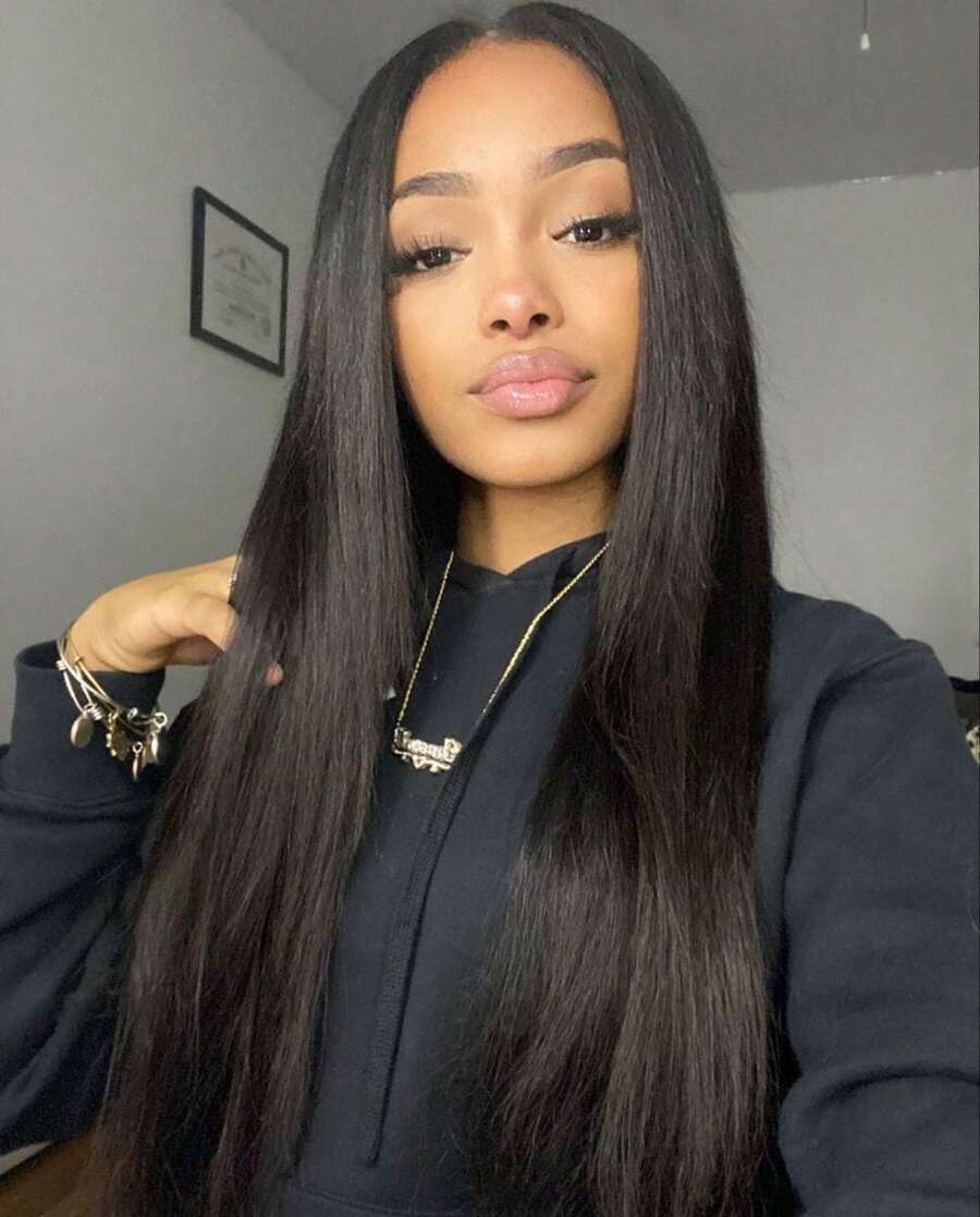 Parrucca liscia HD con frontale in pizzo trasparente (13x4 o 13x6), densità 200%, capelli umani brasiliani, lunghi, neri, lisci, attaccatura pre-sfoltita con baby hair, colore naturale, per donna.