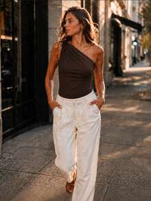 One-Shoulder Bodysuit In Supplex Fabric, Fits Sizes S To L, A Versatile Piece On  For 2026. - 鏽棕色 - 查看 1