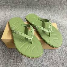 CL Explosion Red Rivet Sole Non-Slip Flat Heel Clip Foot Beach Sandals Outdoor Couples - 軍綠色 - 查看 2
