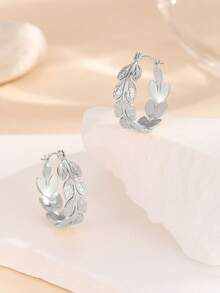 1 Pair Gold And Silver Leaf Decorated Hoop Earrings Suitable For Women's Daily Wear - Silver - View 3