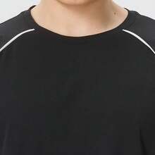 Skechers Men's Color-Block Raglan Cooling Quick-Dry Crew Neck Short Sleeve T-Shirt - Black - View 4
