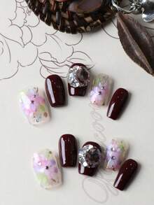10 Peças Unhas Postiças Crimson com Flores Coloridas e Diamantes Brilhantes Feitas à Mão, Unhas Postiças Falsas, Unhas de Verão, Unhas Falsas Curtas para Escritório e Uso Diário, Kit de Unhas Artificiais Inclui 1 Folha de Abas Adesivas e 1 Lixa Mini - Multicolorido - Visão 1